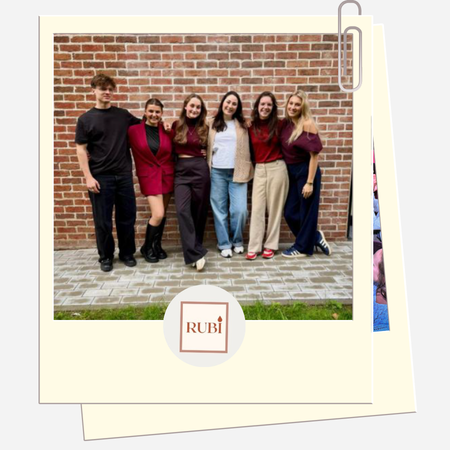 Bezoek de Instagram-pagina Rubi